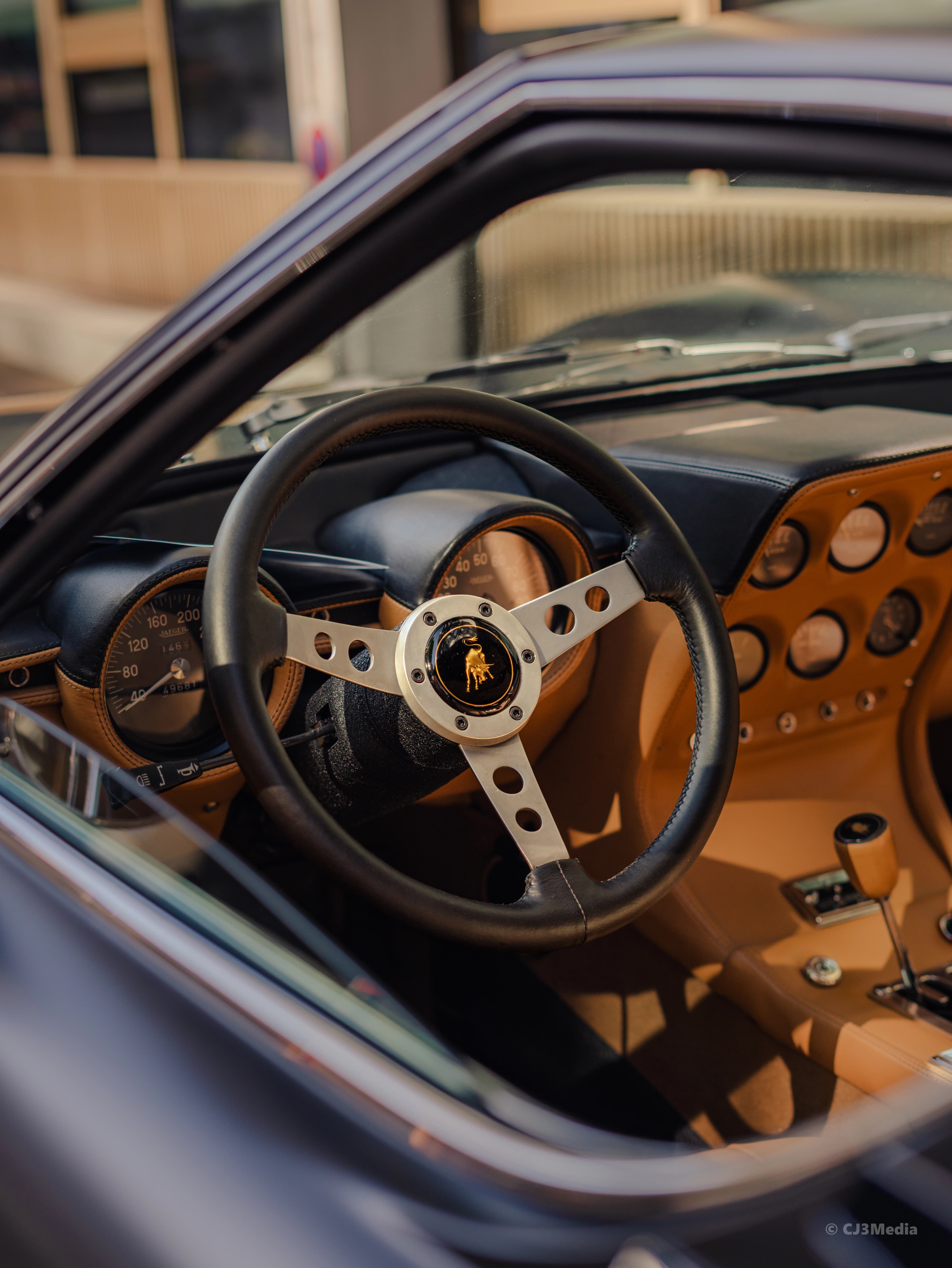 Lamborghini Miura S - Interior